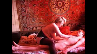 Внучек занимается сексом с бабушкой в порно видео